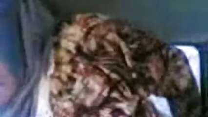 لمبے بالوں والی فل سیکسی فلم کتیا کو کوچ سے ٹوپی مل گئی۔