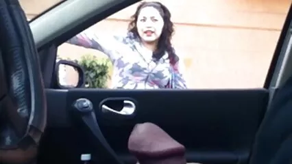 کرالیا آن ہو گئی لڑکوں کا سیکسی ویڈیو اور اپنی بلی کو ایک بڑے ڈک کے نیچے رکھ دیا۔