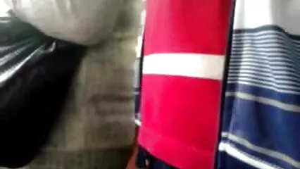 برونیٹ نے اپنے شاندار سوراخوں سیکسی ویڈیو سیکسی ویڈیو سے لڑکے کو جگایا۔