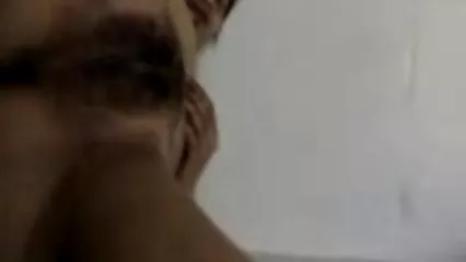 ایک نوجوان گھوڑا ایک بلی سیکسی لڑکی ویڈیو کو چڑچڑاتے ہوئے مرگا کے ساتھ۔