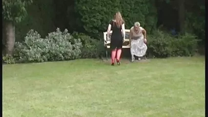 سلاو نیو سیکسی ویڈیو لڑکا مقعد میں ایک brunette fucks.