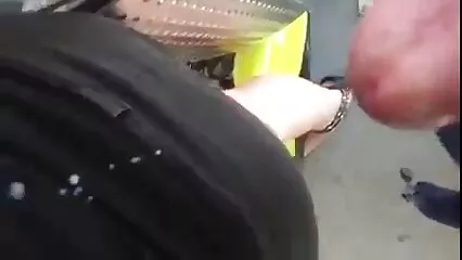 میں سرخ لباس اتار گدھا سیکس کر کالے سیاہ آدمی پر بیٹھ گیا۔