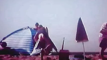 بکنی میں اسکویش اندام نہانی ایک رکن سیکسی ویڈیو سیکسی پر بیٹھی.