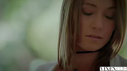 پروفیسر طالب علم کو بہت اچھی جیب میں فل سیکسی ویڈیو چودتا ہے۔
