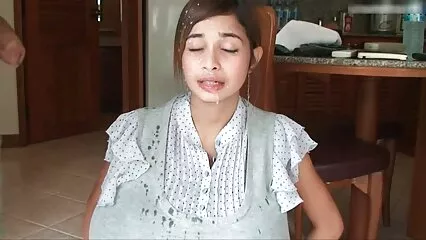 ایک پرکشش سیکسی ویڈیوز عورت ایک تنگ گدا نکلی.