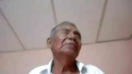 گنجے گھوڑے کی بلی میں پتلی لوکل سیکسی لڑکی ہے۔