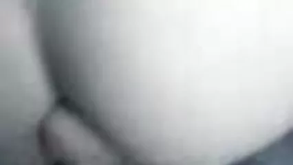 مائنس نے بلی کو زور سے اٹھایا اور سیکس ویڑیو ایک dildo کے ساتھ مشت زنی کی۔