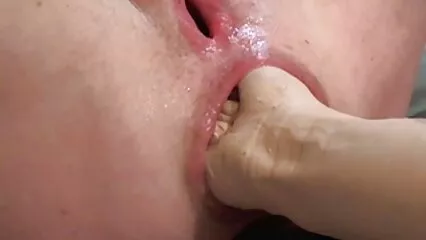 ننگی چوزہ اپنی مرضی سے کالے آدمی کے ساتھ ٹرپل سیکس ویڈیو چدائی۔